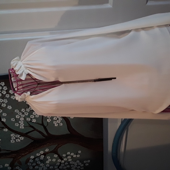 New Blouse - Picture 2 of 6